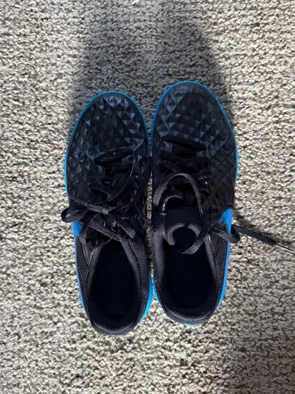 Nike Kids Black and Blue Low-Top Sneakers